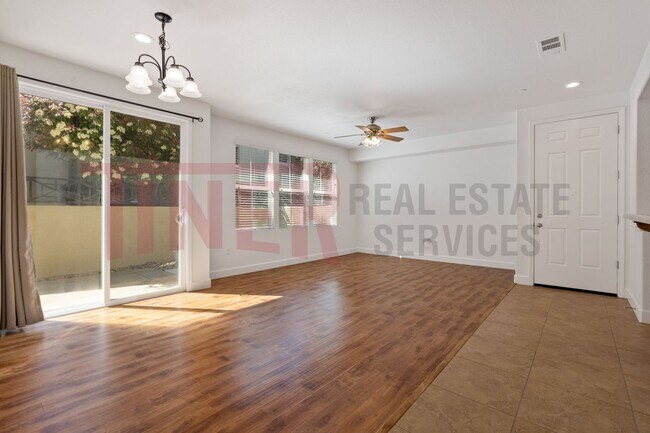 Foto del edificio - The Rivage 3 Bedroom Condominium