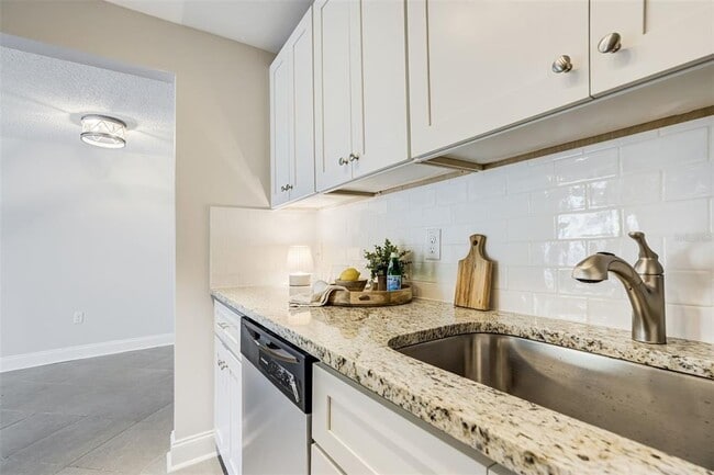 Building Photo - 243 S McMullen Booth Rd