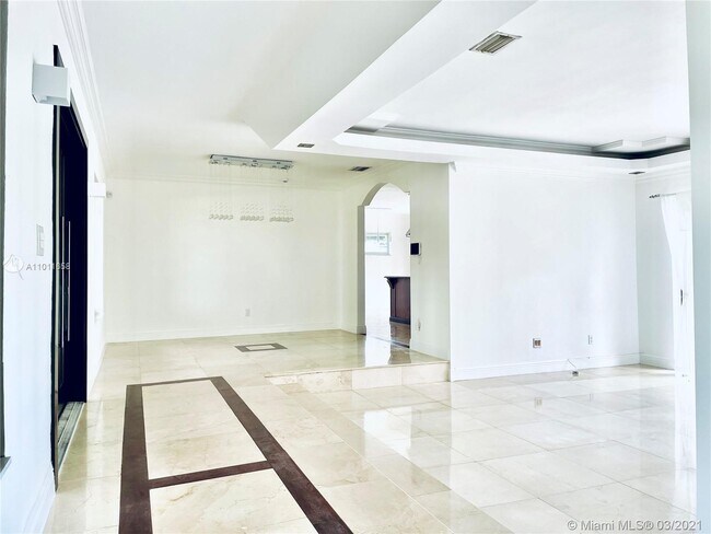 Building Photo - 21235 NE 19th Ct