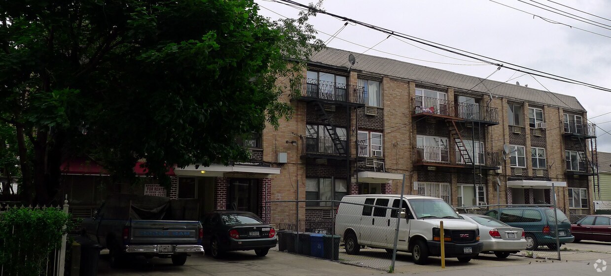 Foto del edificio - 89-19 170th St