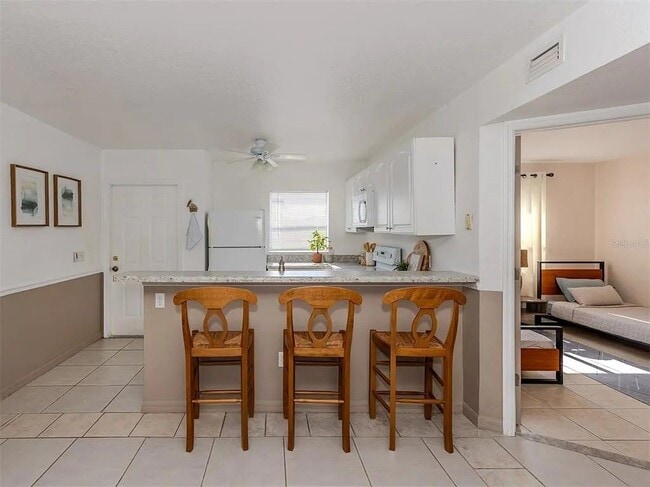 Foto del edificio - 25050 Sandhill Blvd