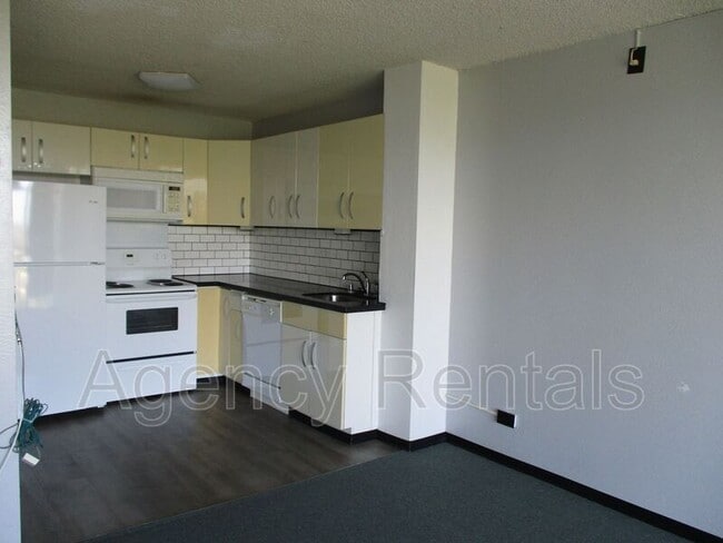 Building Photo - 98-410 Koauka Loop #29B