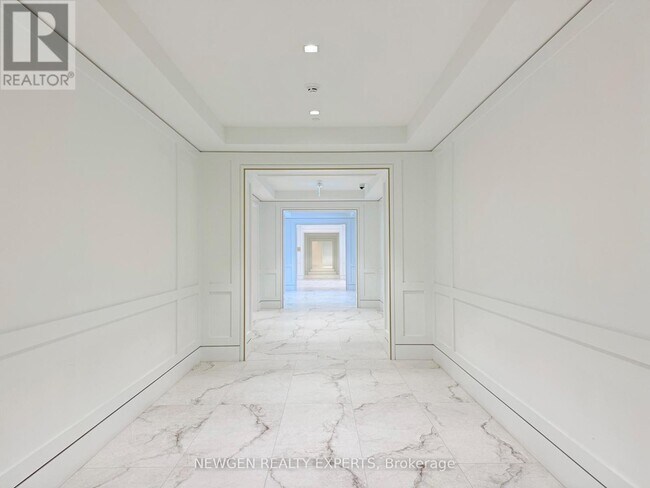 Photo du bâtiment - 4010 Eglinton Ave W