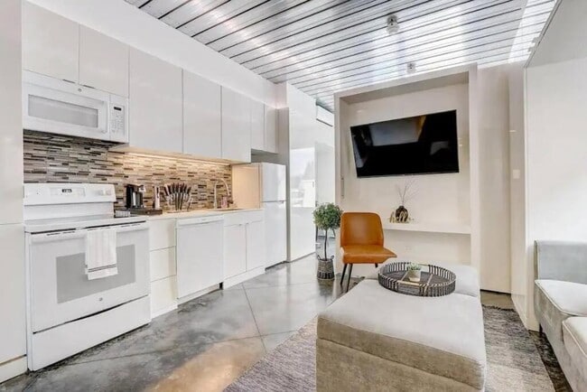 Foto del edificio - Mikros Smart Suites - FULLY FURNISHED