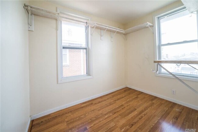 Building Photo - 149-41 Tahoe St