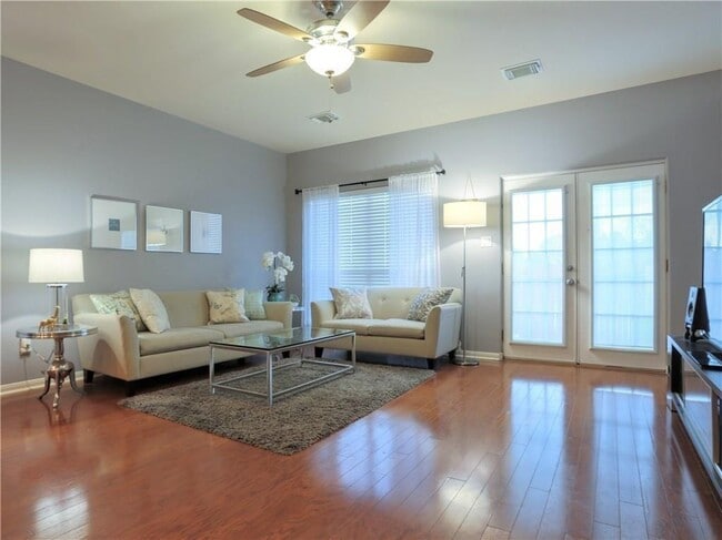 Building Photo - 10720 Sorghum Hill Cove