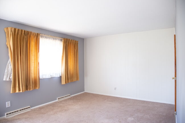 Foto del edificio - 1371 Cove Ln