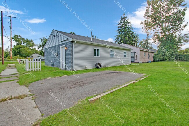 Foto del edificio - 1219 Charles Ave