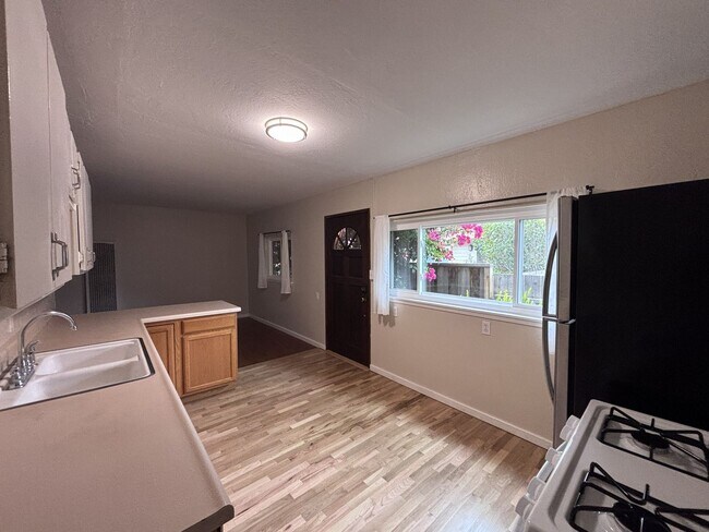 Foto del edificio - 4441 W Walnut St
