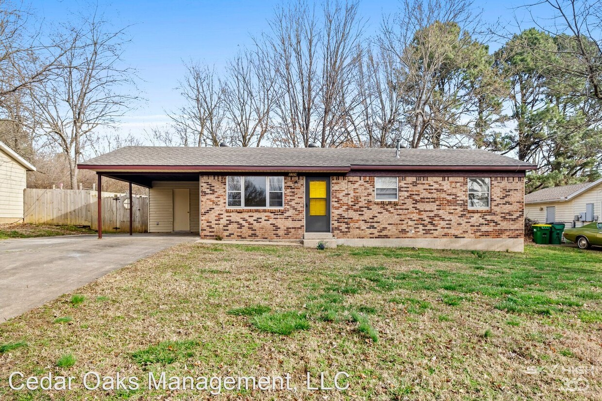 Primary Photo - 3 br, 1.5 bath House - 2304 Dogwood Pl