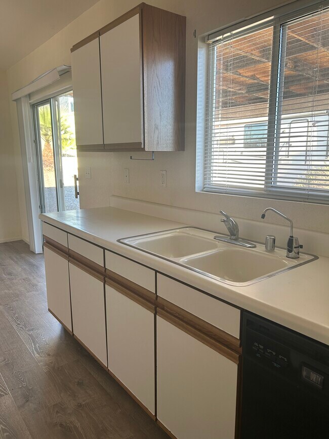 Cocina - 3720 Churchill Dr