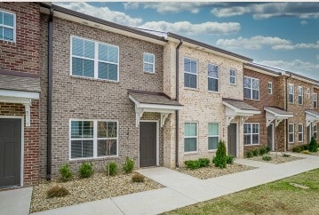 Building Photo - 343 Chestnut Ave