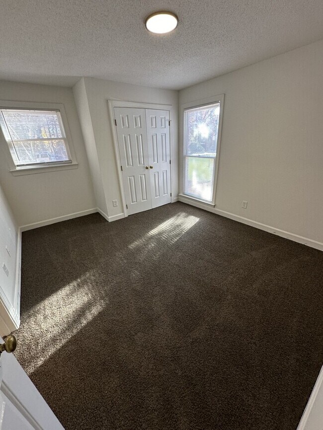 Building Photo - 3521 Ivy Commons Drive Unit# 102 is a 2-be...