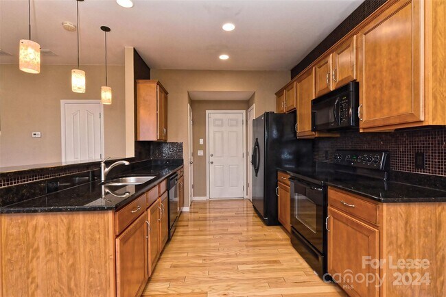 Building Photo - 10314 Blakeney Preserve Dr