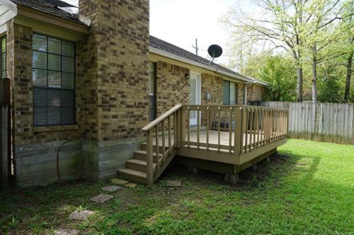 Building Photo - 201 Thunderbird Dr
