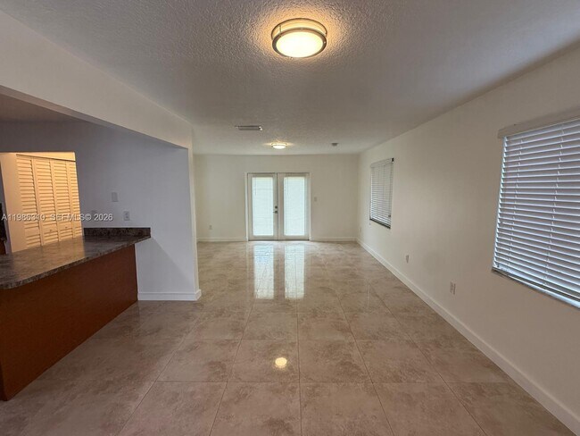 Foto del edificio - 1781 NW 16th St