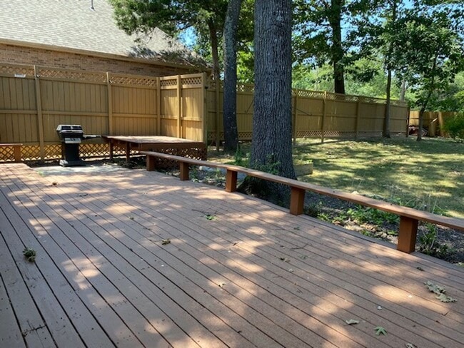 Building Photo - COMING SOON!!! GATED - STONE MEADOW SUBDIV...