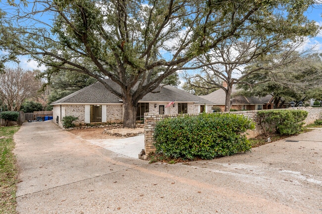 Foto del edificio - 7105 Fish Pond Rd