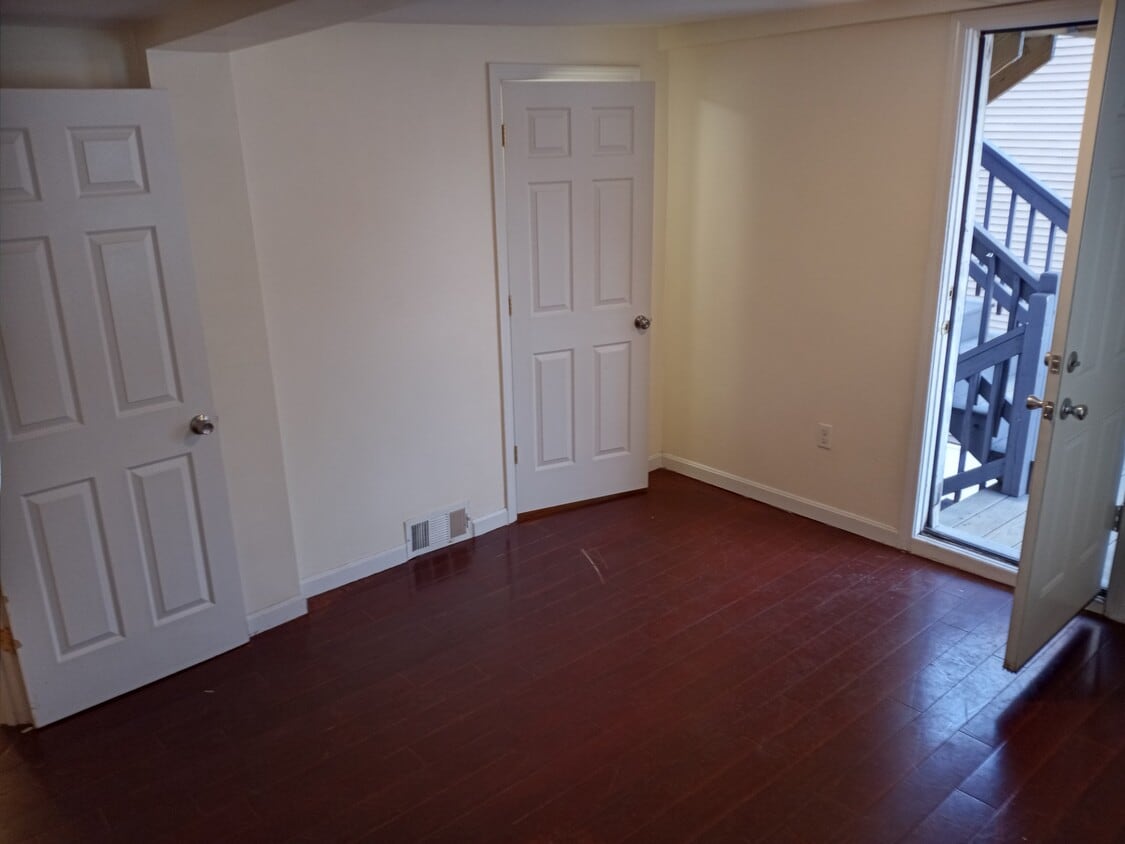 Building Photo - 1208 Morton St