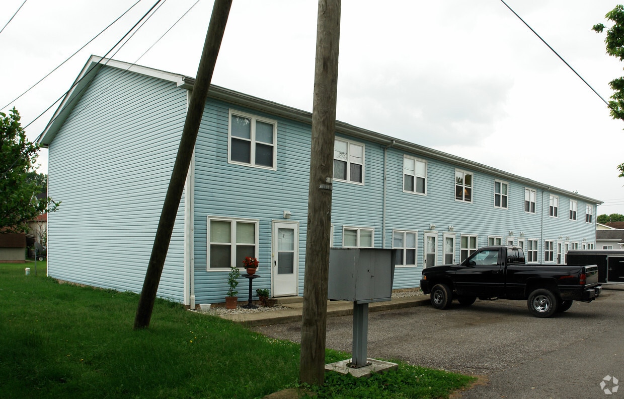 19 2nd St, Winfield, WV 25213 Apartments in Winfield, WV