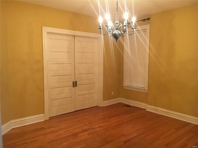 Foto del edificio - Beautiful home within walking distance to ...