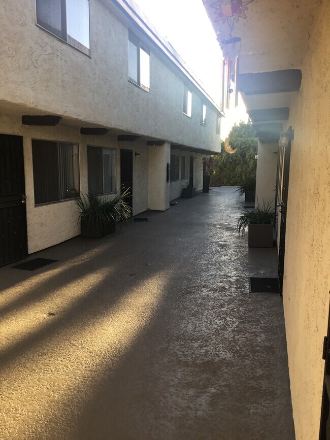 Building Photo - 3549 Sawtelle Blvd