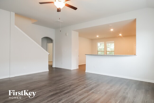 Foto del edificio - 119 Lakeway Circle