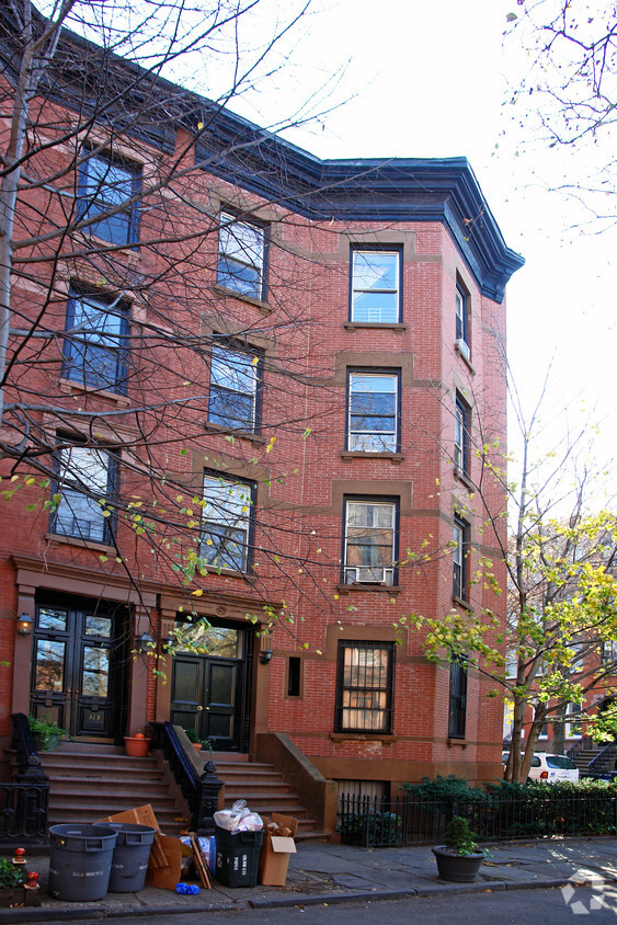 Building Photo - 315 Hicks St
