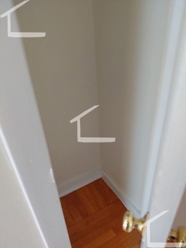 Building Photo - Great 2 bed 2 bathroom apartment available Now