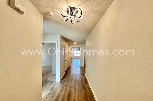 Foto del edificio - 2856 Patriot Ridge Dr