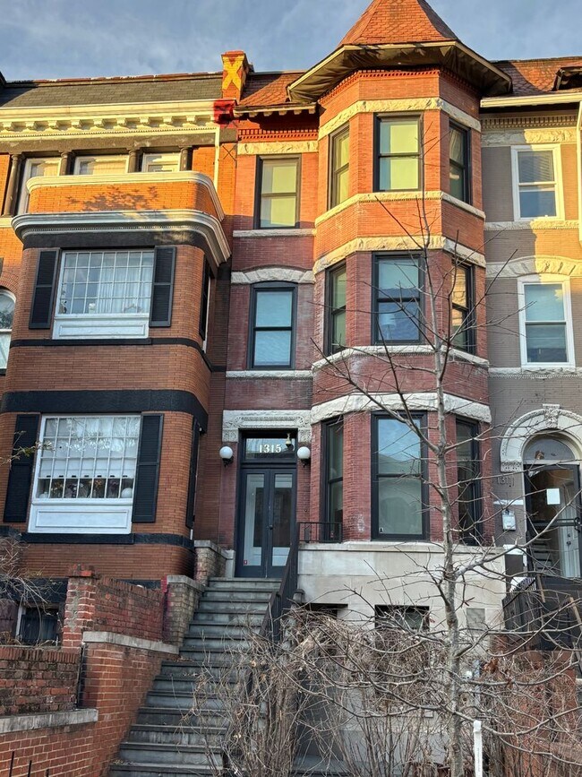 Building Photo - 1315 Euclid St NW