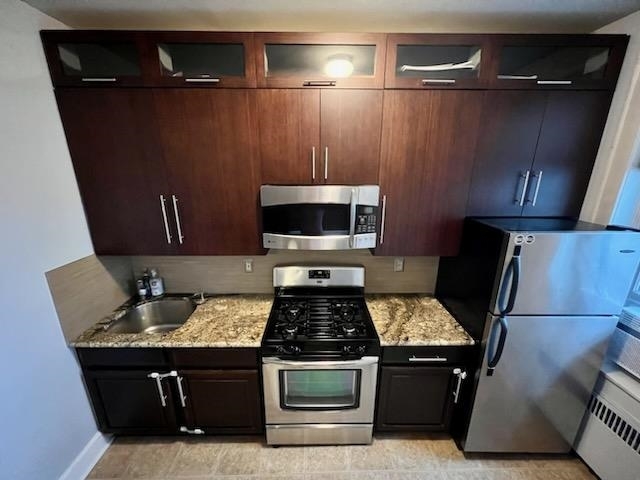 Foto principal - 1026 Washington St