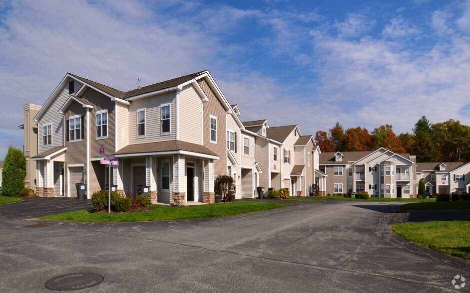 Steeplechase at Malta Rentals Ballston Spa, NY