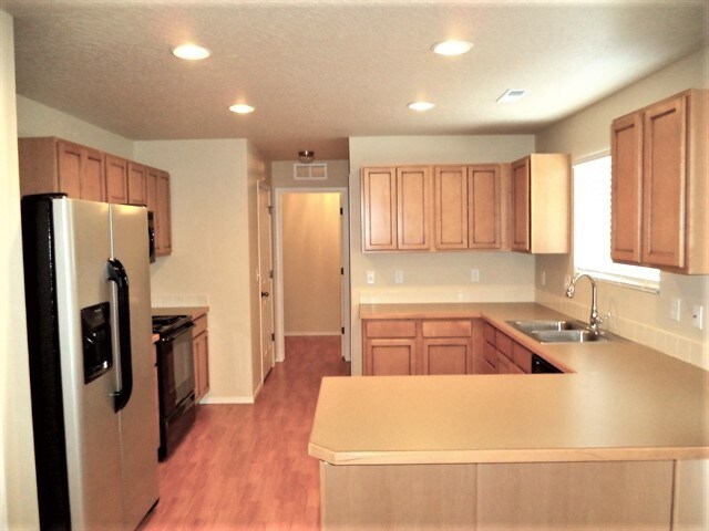 Foto del edificio - 9162 W Alderberry Dr