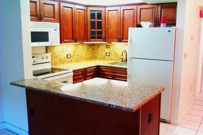 Kitchen w/island - 1770 79th Street Cswy