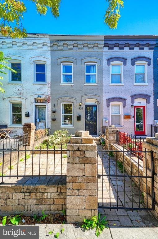 Foto del edificio - 935 8th St NE