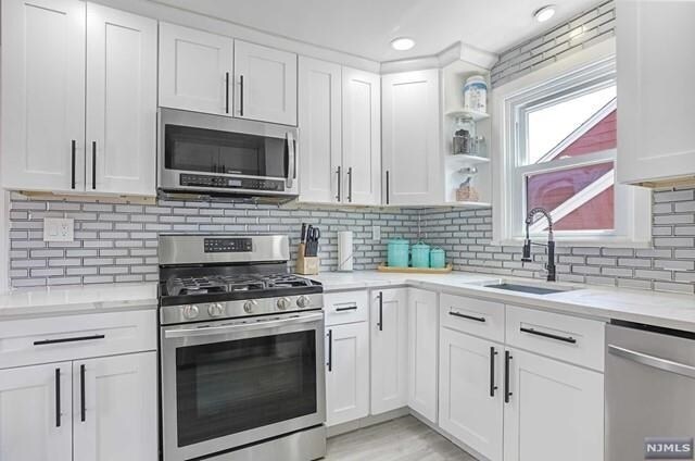 Foto del edificio - 123 Lakeview Ave
