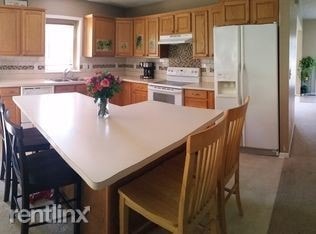 Building Photo - 5 br, 3.5 bath House - 4010 Pheasant Run