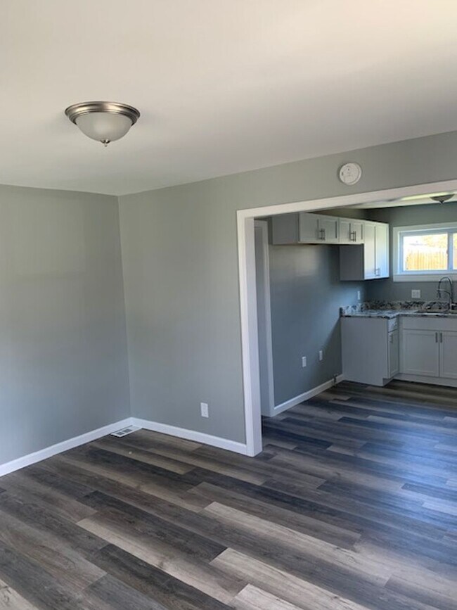Building Photo - Beautiful Home Completely Remodel!