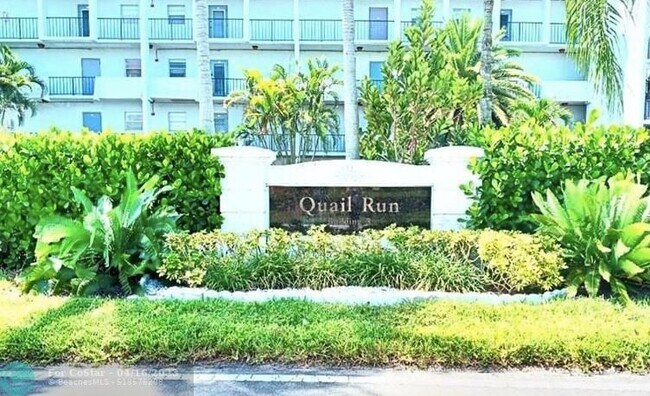 Foto del edificio - 2998 Sunrise Lakes Dr W