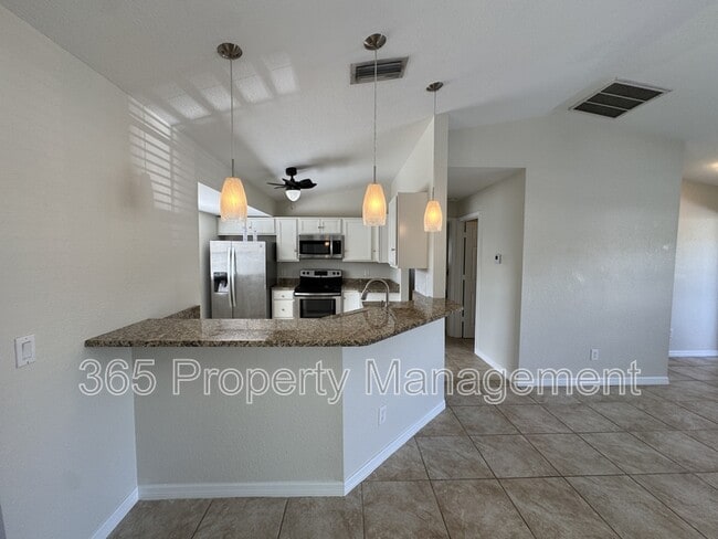 Building Photo - 4343 Belladonna Ave