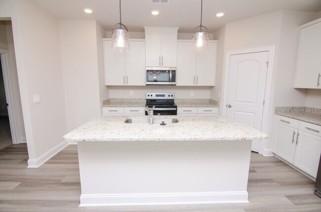 Building Photo - 4960 Trail Ridge Ct
