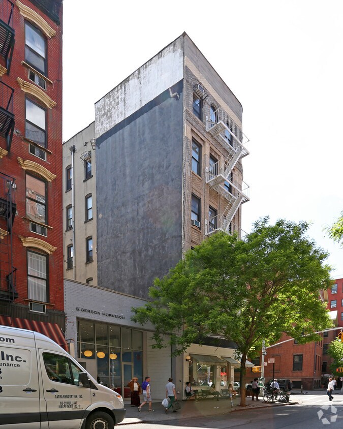 Building Photo - 238 Mott St
