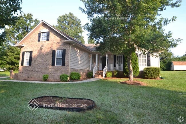 Building Photo - 120 Brooks Dr