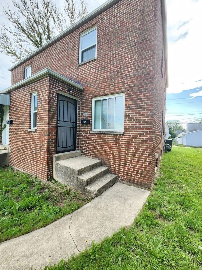 Foto del edificio - 740 S Harris Ave