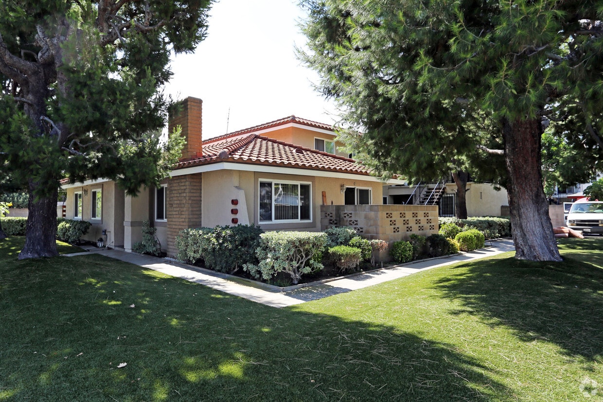 11782 Garden Grove Blvd, Garden Grove, CA 92843 Apartments in Garden