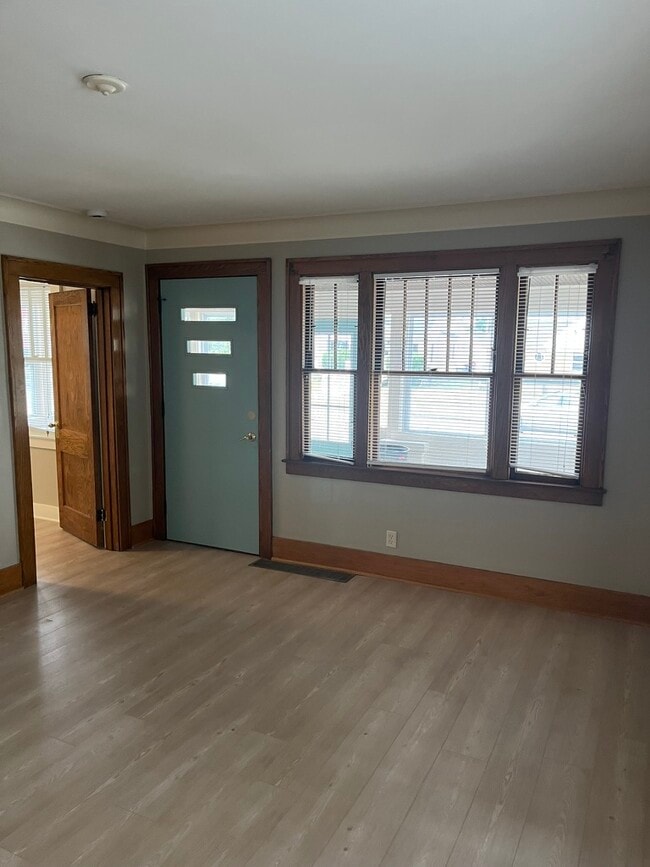 Foto del edificio - 1031 Veto St NW