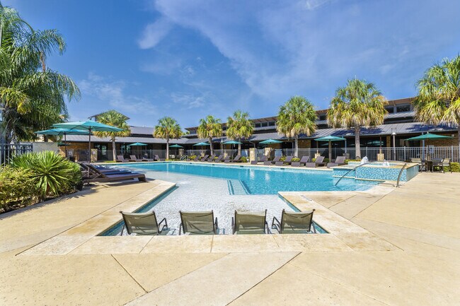 Foto del edificio - Tacara at Westover Hills