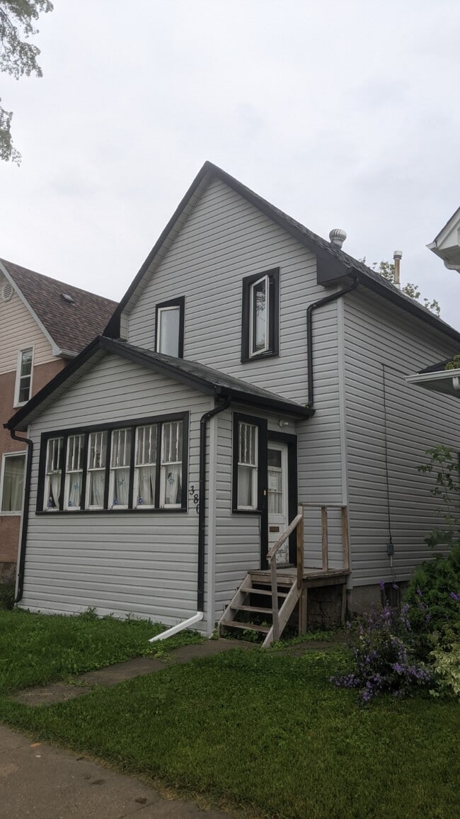 Building Photo - 380 Bannerman Ave