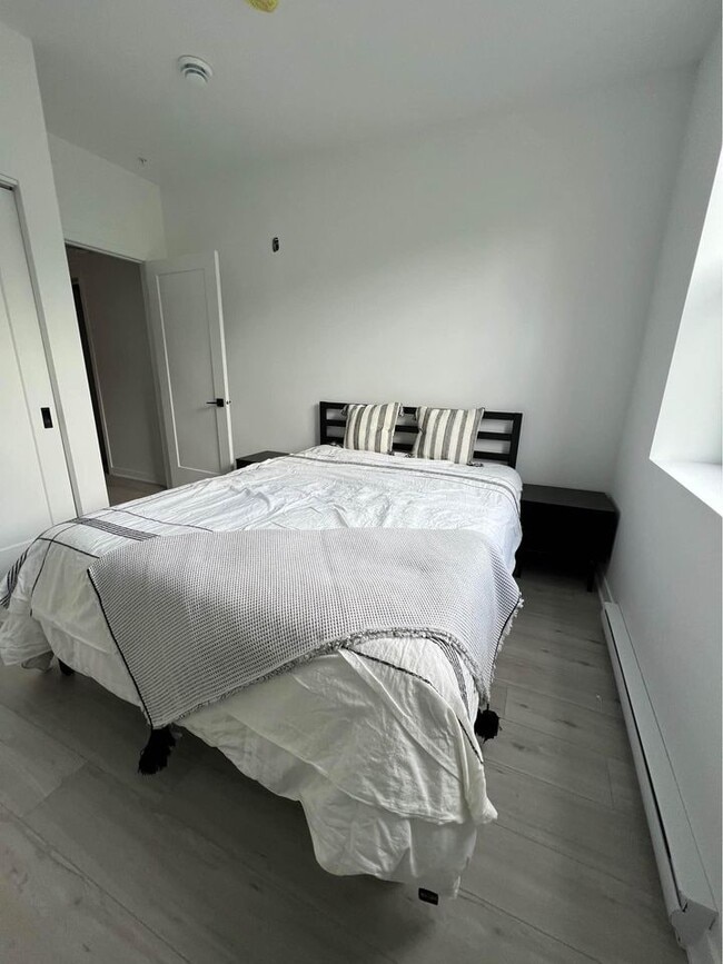 Photo du bâtiment - 3015 Rue Sherbrooke